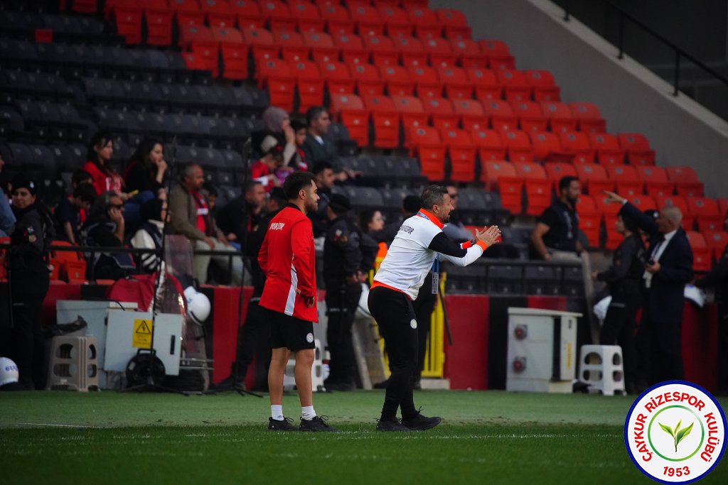 GAZİANTEP FUTBOL KULÜBÜ A.Ş.	2 - 2	ÇAYKUR RİZESPOR A.Ş.