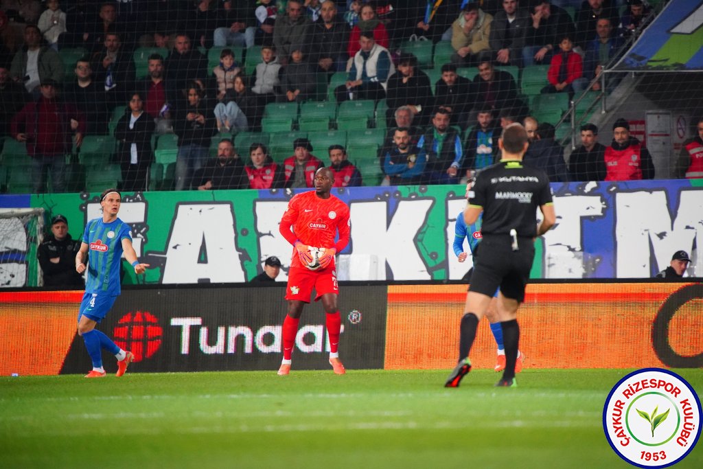 ÇAYKUR RİZESPOR 2 - 5 FENERBAHÇE