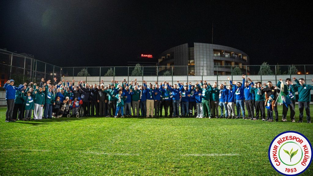 Kulüp Başkanımız İbrahim Turgut, yönetim kurulu üyelerimiz ile birlikte taraftarlarımızdan ziyaret.