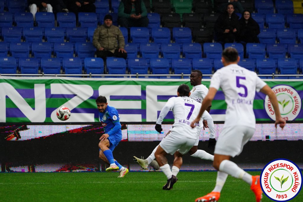 ÇAYKUR RİZESPOR 3 - 0 İKAS EYÜPSPOR