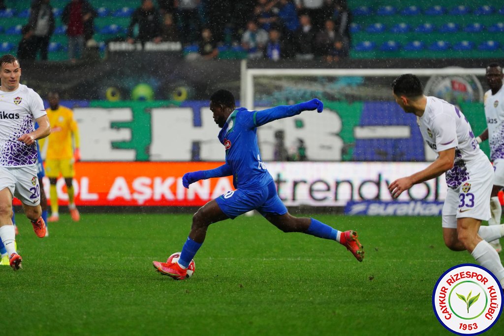 ÇAYKUR RİZESPOR 3 - 0 İKAS EYÜPSPOR