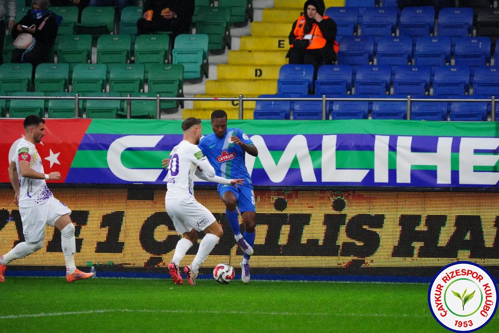 ÇAYKUR RİZESPOR 3 - 0 İKAS EYÜPSPOR