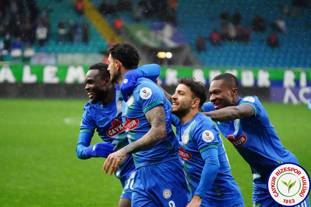 ÇAYKUR RİZESPOR 3 - 0 İKAS EYÜPSPOR