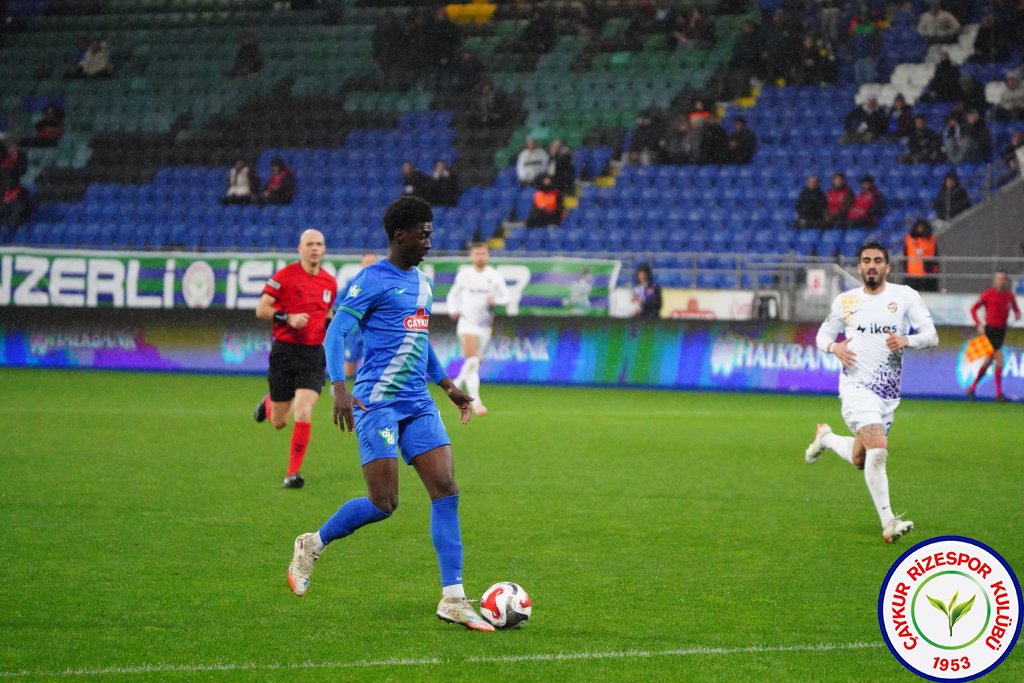 ÇAYKUR RİZESPOR 3 - 0 İKAS EYÜPSPOR