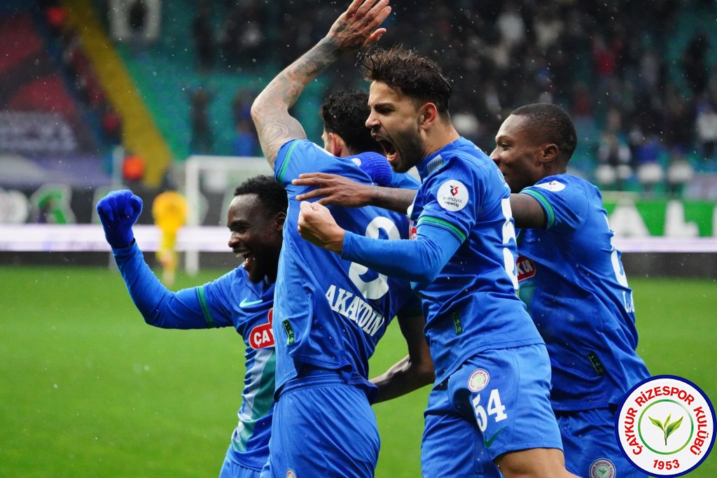 ÇAYKUR RİZESPOR 3 - 0 İKAS EYÜPSPOR