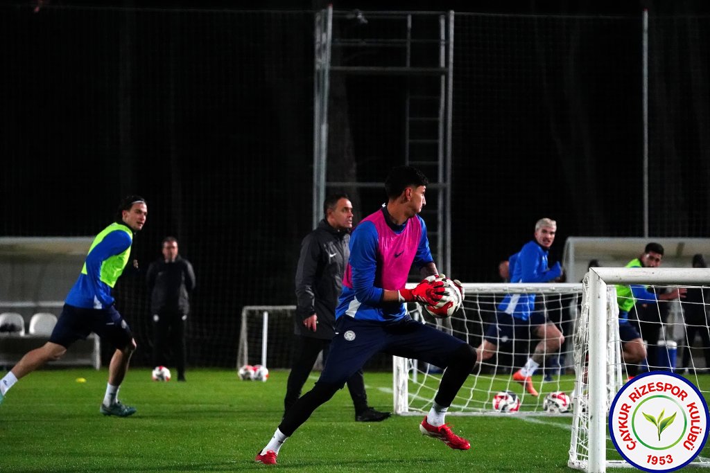 Çaykur Rizespor'umuz ikinci yarı hazırlıklarının ikinci etabı için Antalya'da kampa girdi.