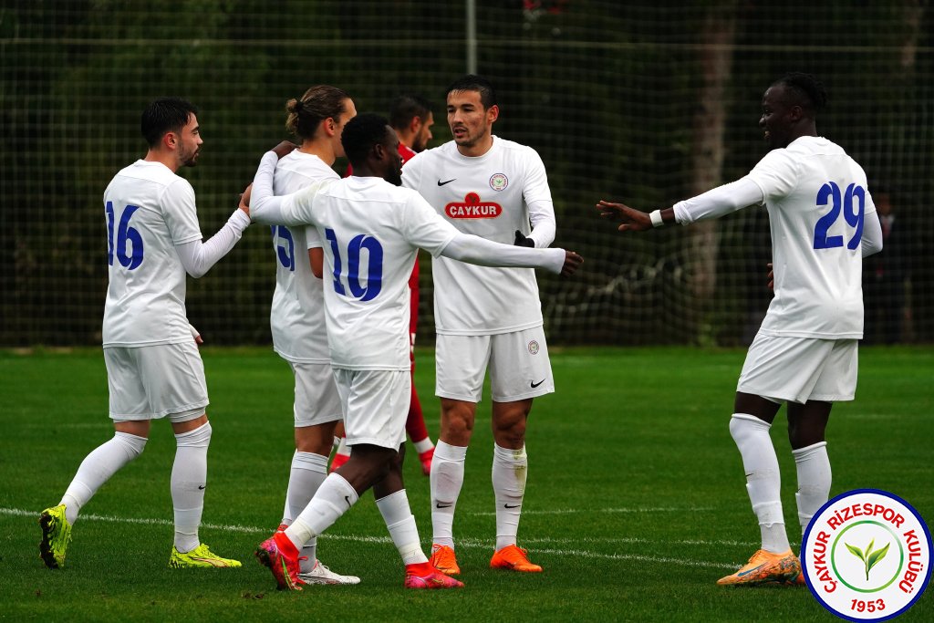 çaykur rizespor 2-1 FC Kisvarda