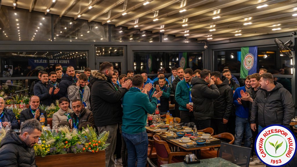 Ailemiz iftarda bir araya geldi