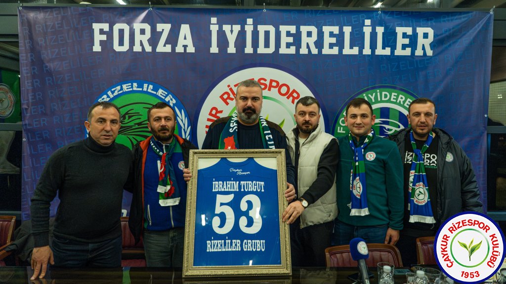 Ailemiz iftarda bir araya geldi