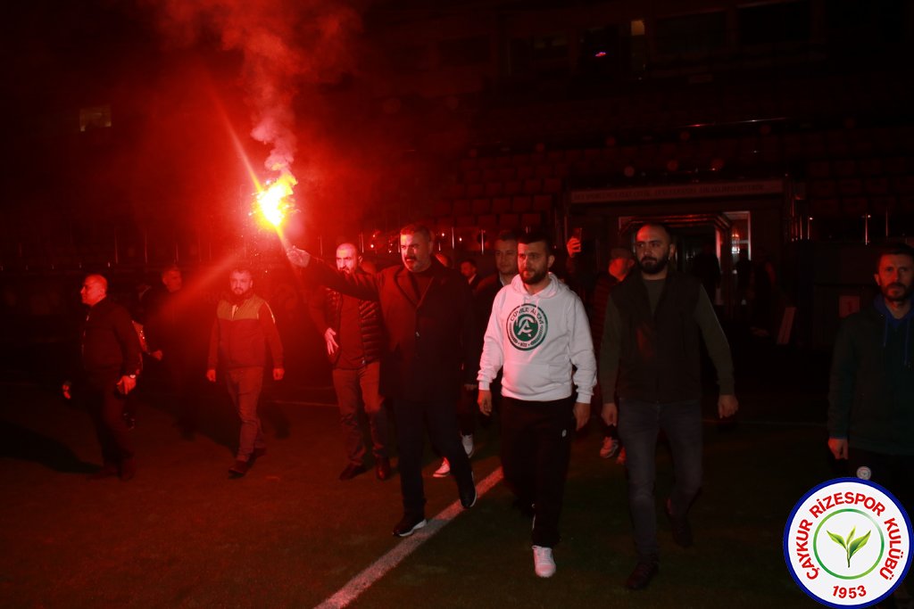 Başkan İbrahim Turgut Şampiyonluk Ateşini Taraftarlarla Birlikte Yaktı