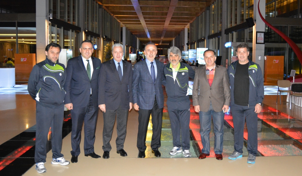 Başkan Metin Kalkavan'dan Moral Ziyareti