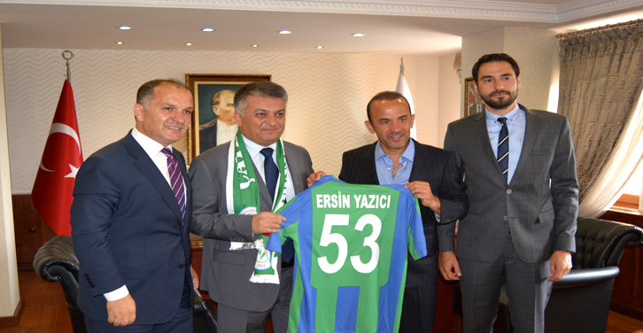 Teknik Direktörümüz Mehmet ÖZDİLEK Rize Valisini Ziyaret Etti