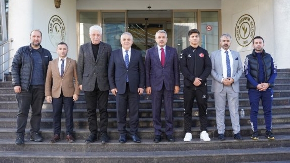 Rize Valisi İhsan Selim Baydaş Çaykur Rizespor’umuzu ziyaret etti.