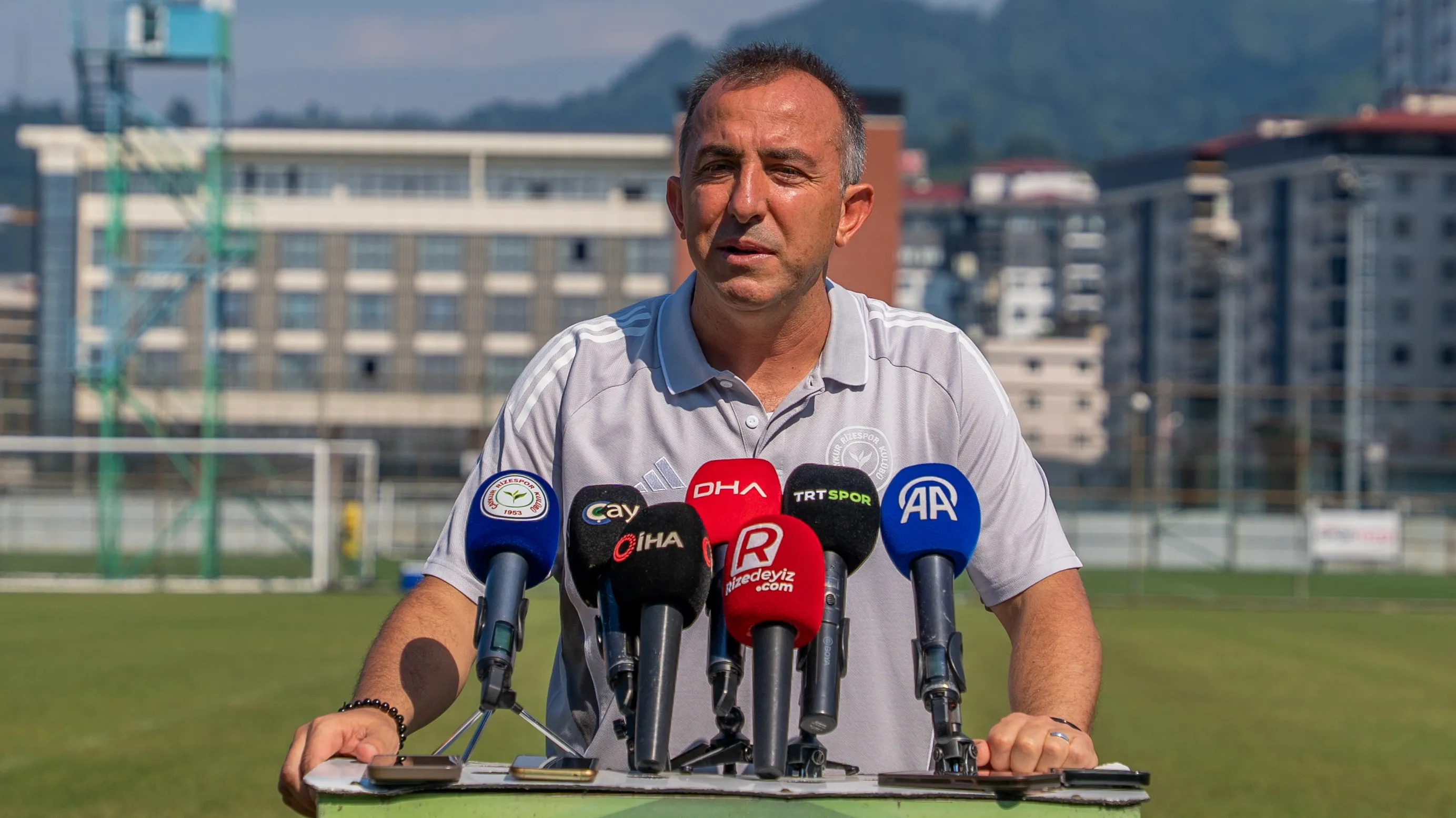Recep Uçar, hafta sonu oynayacağımız Gaziantep FK maçı hazırlıklarını basın toplantısında değerlendirdi. 